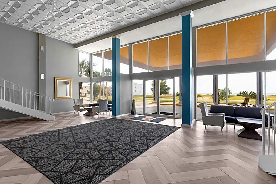 Super 8 by Wyndham Biloxi at the Beach
