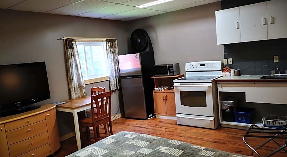 Overlook Inn & Cabins