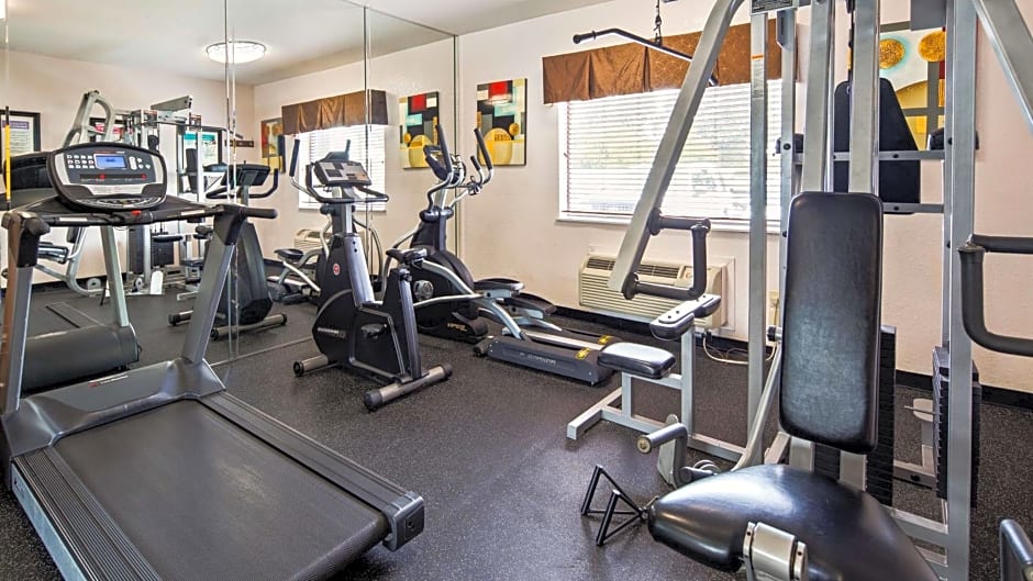 Best Western Plus Northwest Inn & Suites