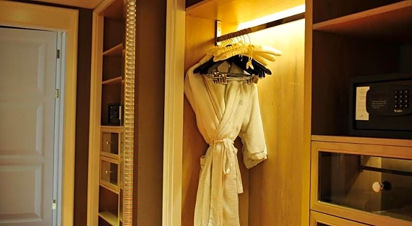 Wealthy Hotel Suzhou