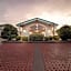 Howard Johnson by Wyndham Columbus Fort Benning