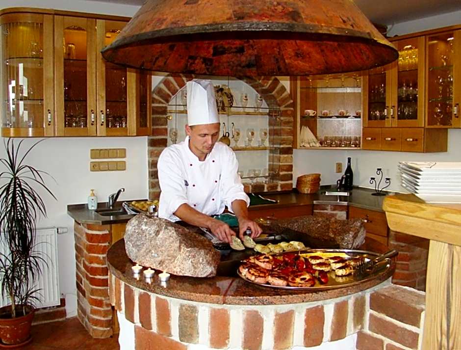 Spa Hotel Podlesí - Walldorf a Pohádková vesnička