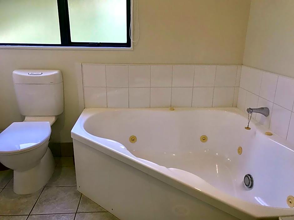 Claremonte Motor Lodge