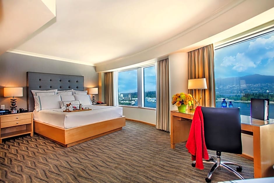 Foto 1 dari 4 — Premier King Room