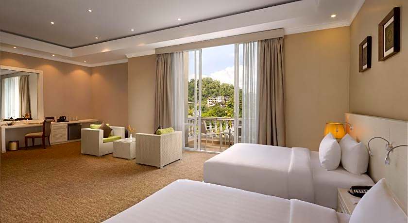 The Golden Crown Hotel
