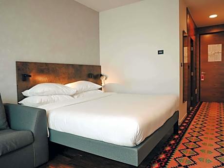 Superior Room with  Double Bed and Sofa