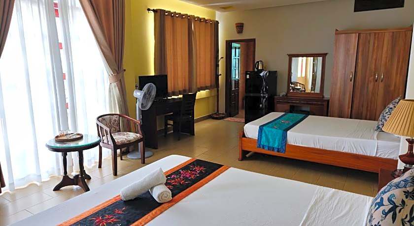 Sunny C Hotel