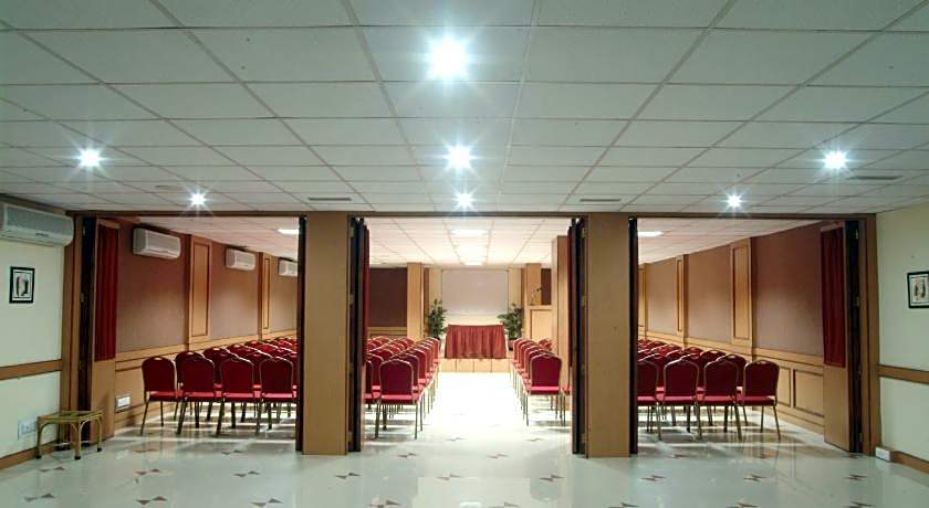 Hotel The Grand Regency