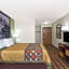 Super 8 by Wyndham Eau Claire I-94