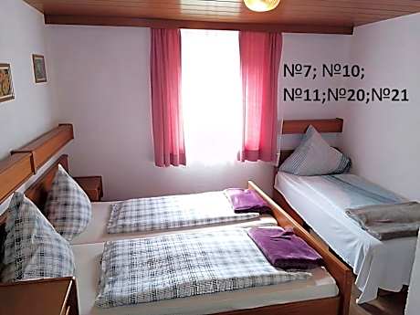 Triple Room with Private Bathroom