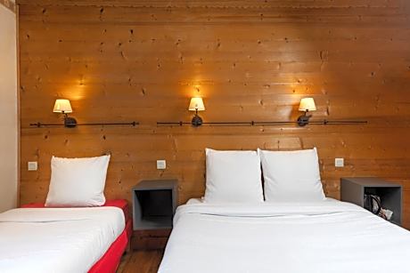 Triple Room Valley Side