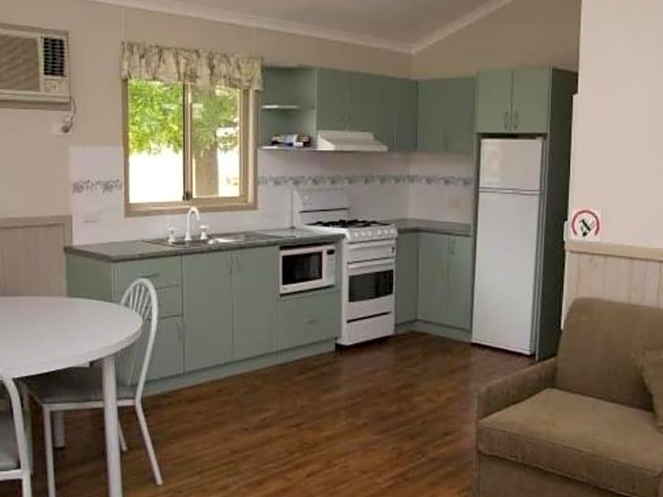 Canberra Carotel Motel