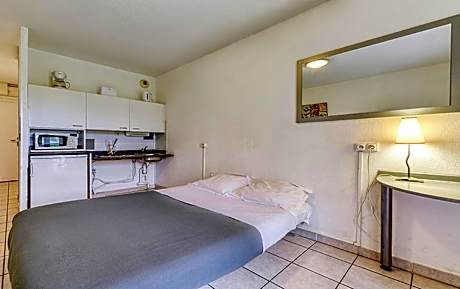 Studio Apartment - Disability Access