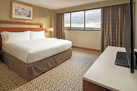 King Suite - Disability and Hearing Access/Non-Smoking