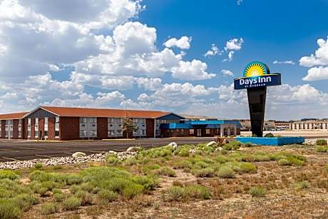 Days Inn by Wyndham Rawlins