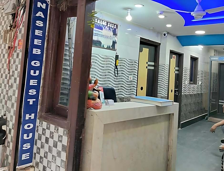 Hotel Naseeb By OYO Rooms – Delhi, NY