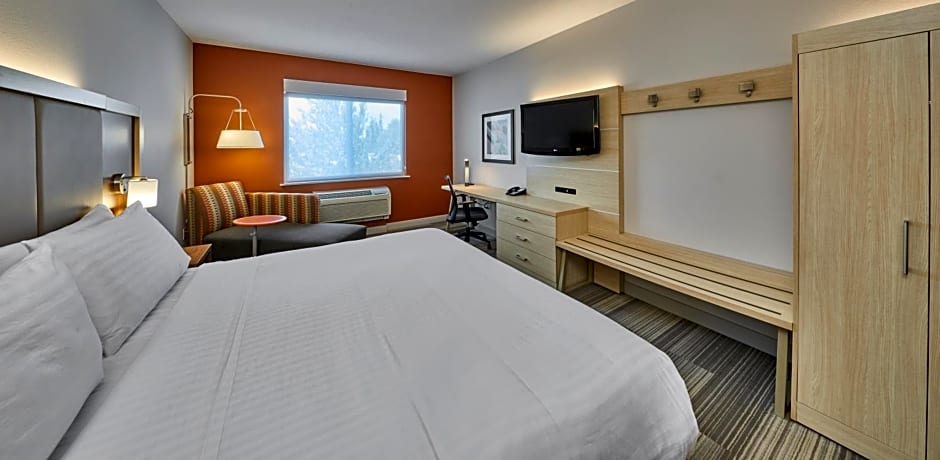 Holiday Inn Express Hotel & Suites Medford-Central Point, an IHG Hotel