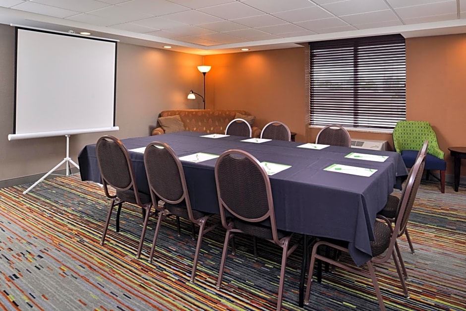 Holiday Inn Hotel & Suites Rochester - Marketplace By IHG