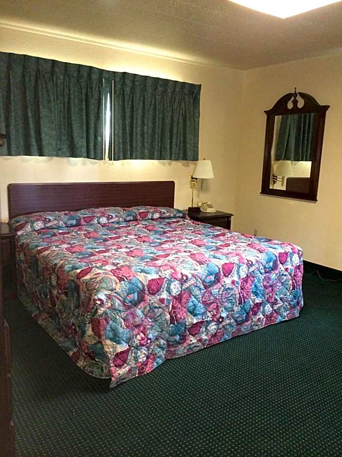 Rapids Inn And Suites