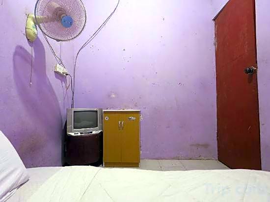 SPOT ON 93276 Fendi 2 Homestay SyariahNearPelabuhan Feri Batam Centre