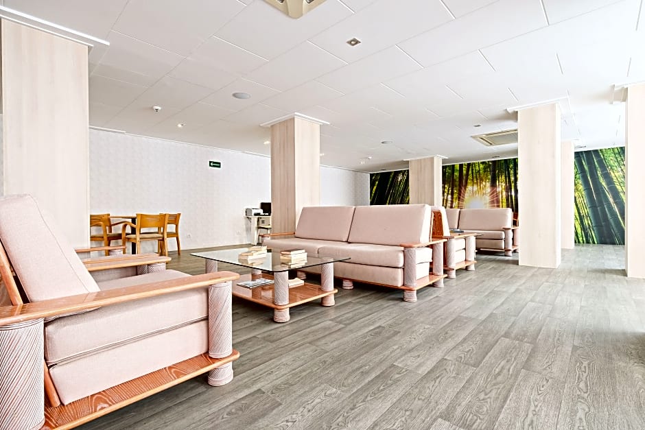 Azuline Hotel Bahamas