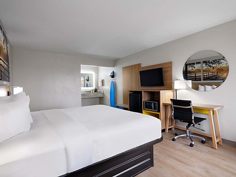 Days Inn by Wyndham Montgomery I-85