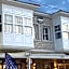 Alacati Moonbox Hotel