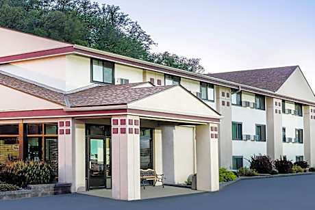 Baymont by Wyndham Mankato