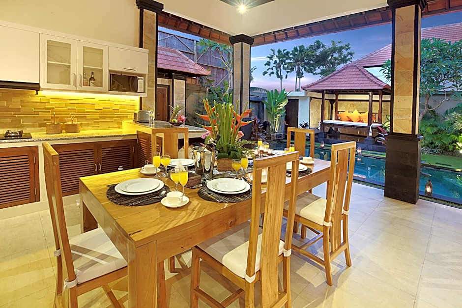 De Liza Villa Seminyak Beachside
