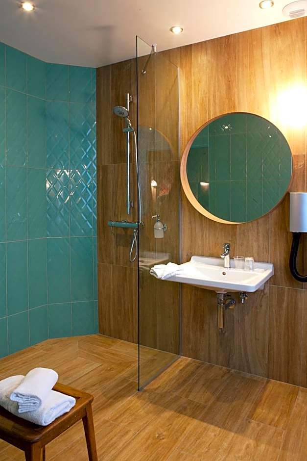 Hotel Boris V. by Happyculture