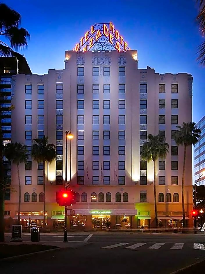 Hotel De Anza