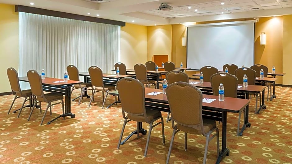 Hyatt Place Coconut Point