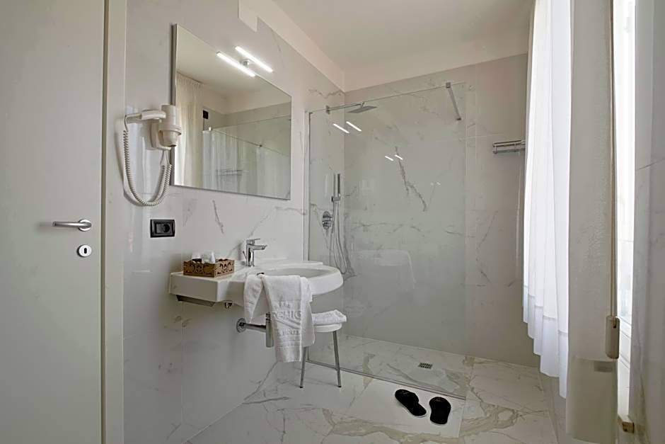 Rechigi Park Hotel