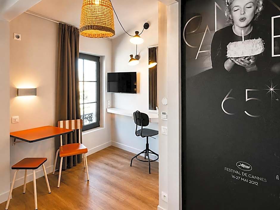 7Art Hotel