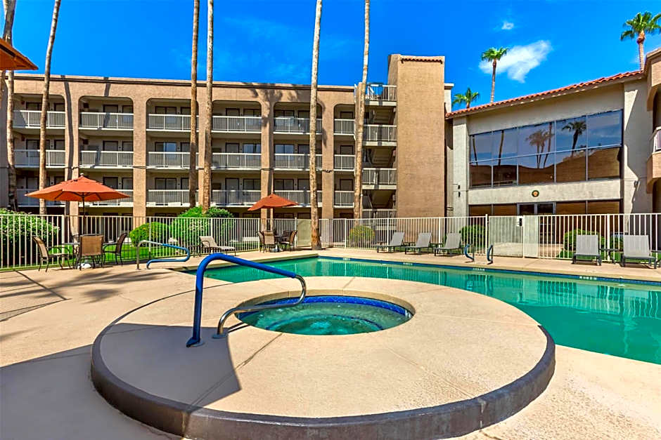 Best Western Plus Scottsdale Thunderbird Suites