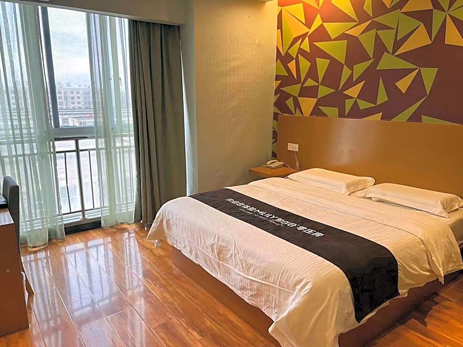 Vatica Jieshou City New Passenger Transport Center Hotel