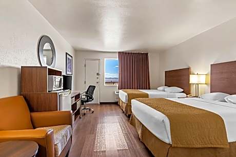 Queen Room with Two Queen Beds - Non-Smoking