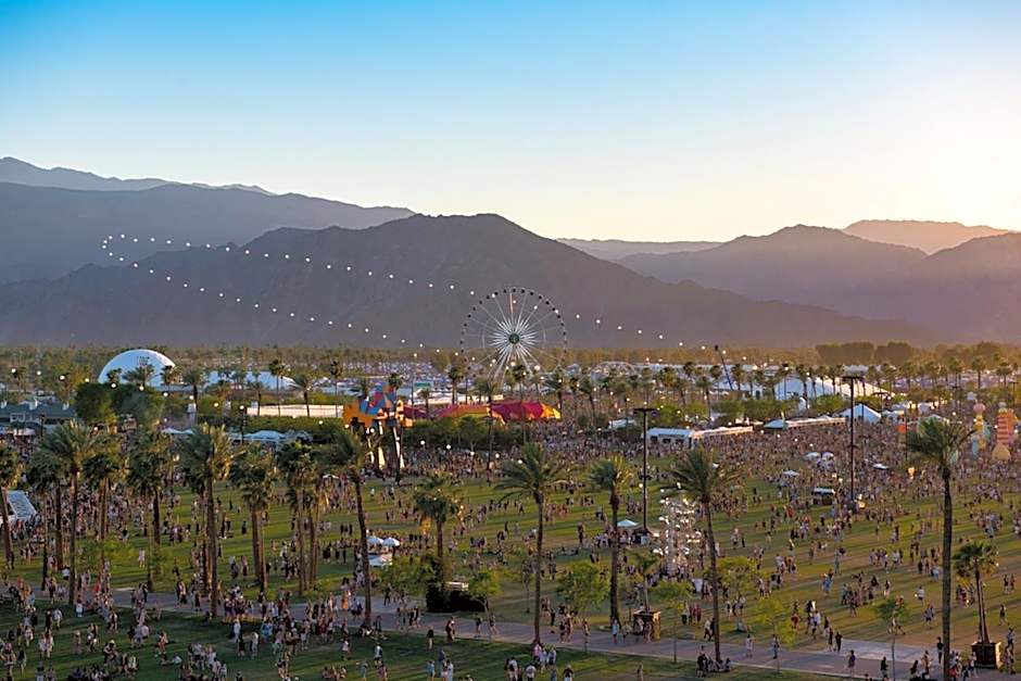 Holiday Inn Express Palm Desert By IHG