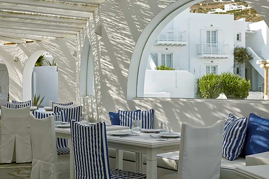 Mr and Mrs White Tinos