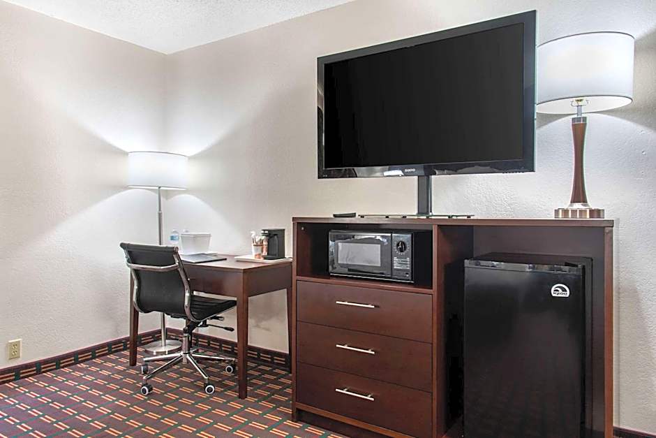 New Prague Inn & Suites, New Prauge