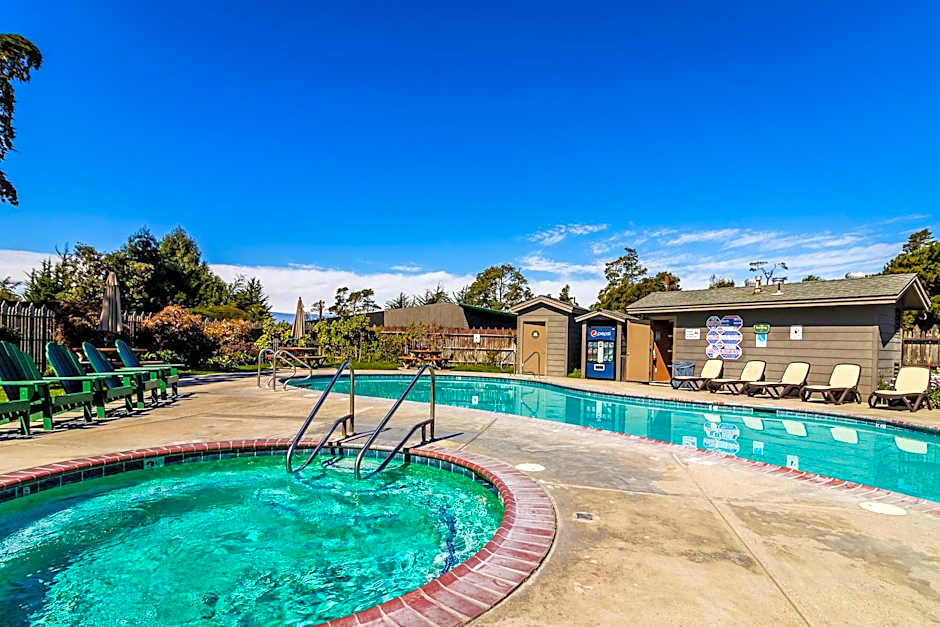 Cambria Pines Lodge