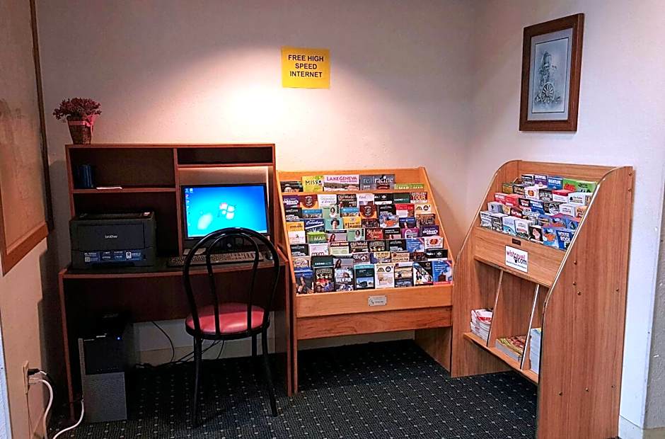 Motel 6-Saukville, WI