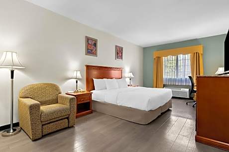 Quality Inn & Suites McAlester on Hwy 69