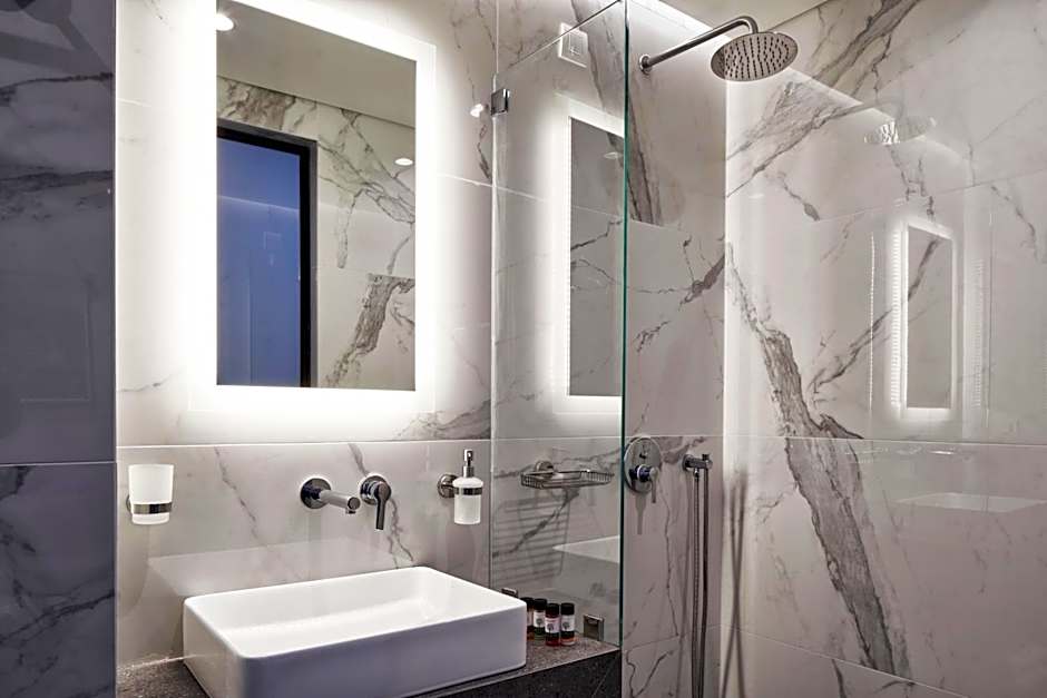 NLH MONASTIRAKI - Neighborhood Lifestyle Hotels