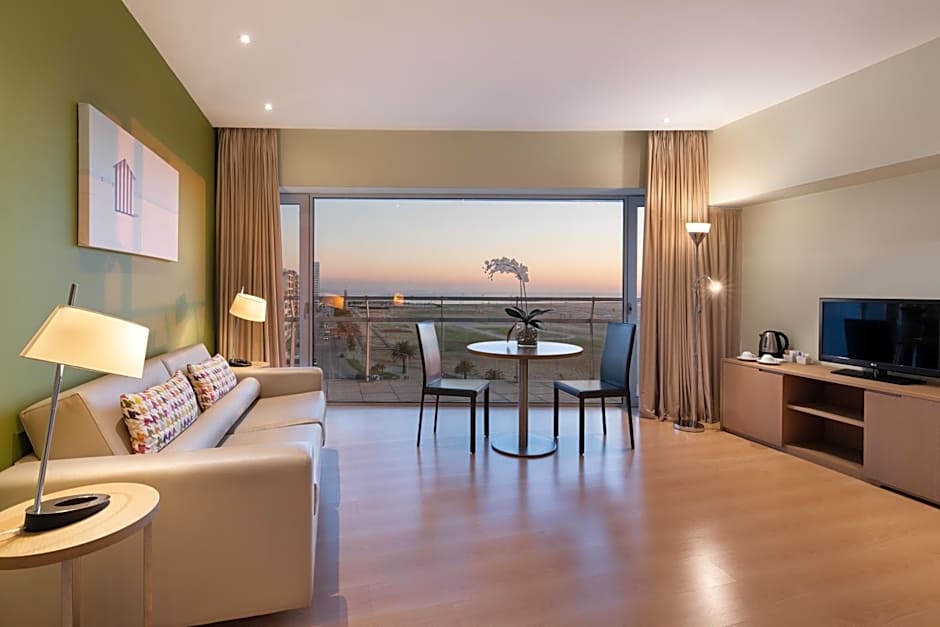 Eurostars Oasis Plaza