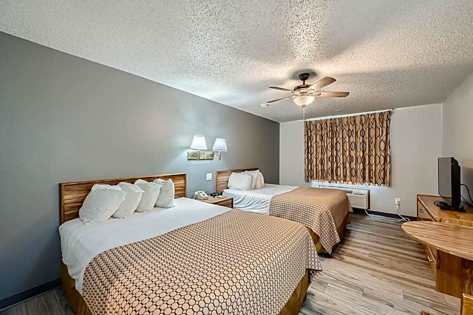 Travelodge by Wyndham Longmont