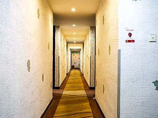 Danfeng Hotel