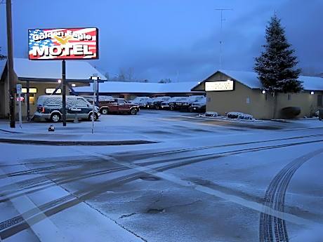Golden Eagle Motel