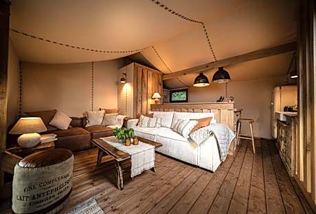 Bungalow - Water Front