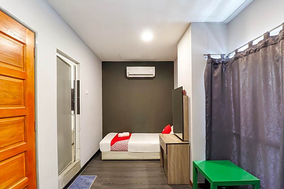 OYO 89381 Moonnight Hotel